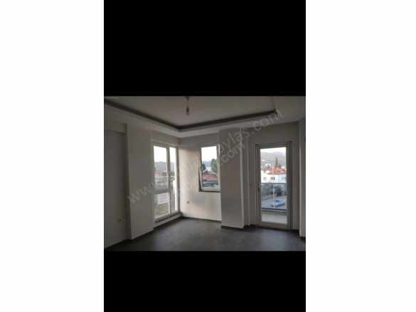 Mugla Ortaca Cumhuriyet Mahallesinde 3 Cü Kat 50 M2 Yeni 1+1 Eşyasız Kiralık Daire