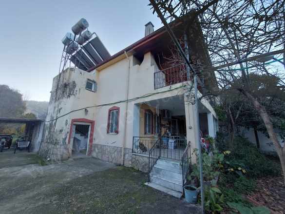 Ortaca Marmarlıda Bahçeli 150 M2 3+1 Üst Kat Eşyasız Kiralık Daire Okçular