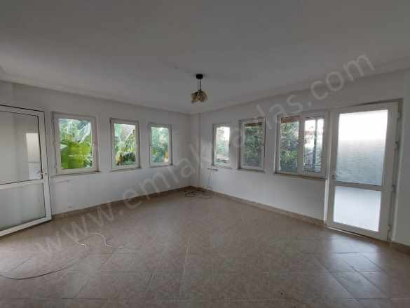 Ortaca Marmarlıda Bahçeli 150 M2 3+1 Üst Kat Eşyasız Kiralık Daire Okçular