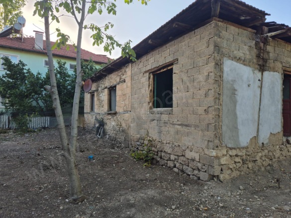 Merkez Çameli Satılık Müstakil Ev |  2+1 Oda | 342M2 2.100.000Tl | Müstakil | Soba | 1 Banyo | 2 Yatak Odası Resim-4