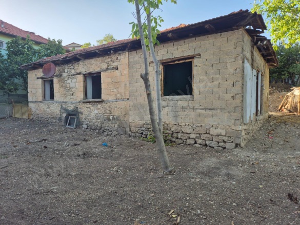 Merkez Çameli Satılık Müstakil Ev |  2+1 Oda | 342M2 2.500.000Tl | Müstakil | Soba | 1 Banyo | 2 Yatak Odası Resim-5