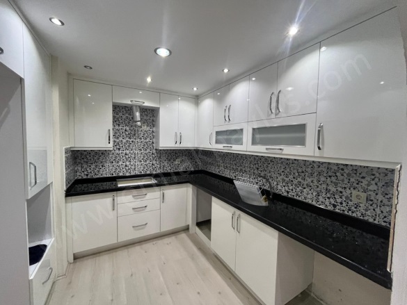 Terzialiler Ortaca Satılık Daire |  3+1 Oda | 120M2 5.500.000Tl | 1. Kat | Klima | 1 Banyo | 3 Yatak Odası Resim-3