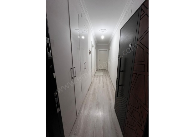 Karaburun Ortaca Satılık Daire |  2+1 Oda | 90M2 5.000.000Tl Eşyalı  | 3. Kat | Klima | 2 Banyo | 2 Yatak Odası Resim-3