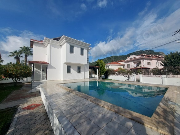 Dalyan Ortaca Satılık Villa |  3+1 Oda | 580M2 20.000.000Tl | Villa | Klima | 2 Banyo | 3 Yatak Odası Resim-3