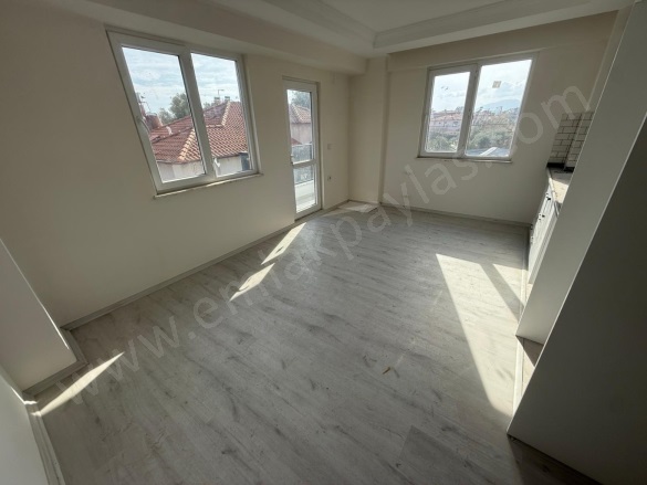 Merkez Ortaca Satılık Daire |  1+1 Oda | 55M2 2.900.000Tl | 2. Kat | Klima | 1 Banyo | 1 Yatak Odası Resim-4