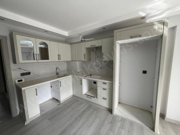 Bahçelievler Ortaca Satılık Daire |  1+1 Oda | 55M2 3.800.000Tl | 2. Kat | Klima | 1 Banyo | 1 Yatak Odası Resim-2