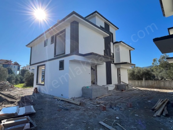Karaburun Ortaca Satılık Villa |  3+1 Oda | 130M2 8.500.000Tl | Villa | Klima | 3 Banyo | 3 Yatak Odası Resim-1