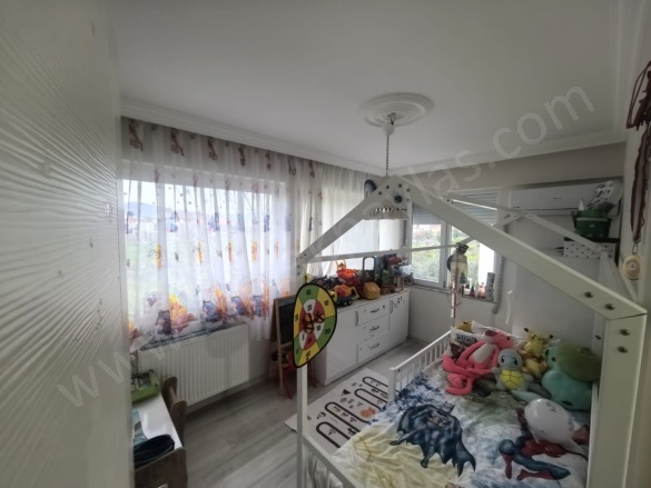 Cumhuriyet Ortaca Satılık Daire |  3+1 Oda | 140M2 6.500.000Tl | 2. Kat | Klima | 2 Banyo | 3 Yatak Odası Resim-2