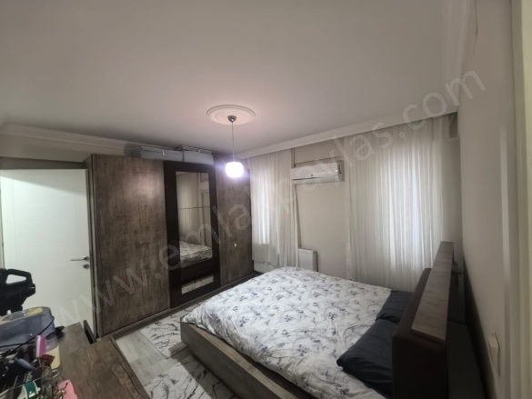 Cumhuriyet Ortaca Satılık Daire |  3+1 Oda | 140M2 6.500.000Tl | 2. Kat | Klima | 2 Banyo | 3 Yatak Odası Resim-4