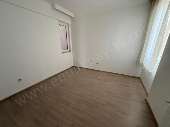 Cumhuriyet Ortaca Satılık Daire |  90M2 4.250.000Tl | 2. Kat | Klima | 1 Banyo | 2 Yatak Odası Resim-3