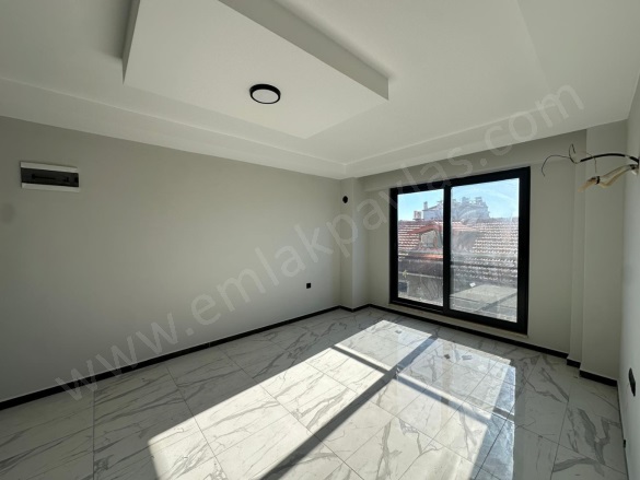 Yerbelen Ortaca Kiralık Daire |  2+1 Oda | 75M2 Aylık 17.000Tl | 2. Kat | Klima | 1 Banyo | 2 Yatak Odası Resim-4