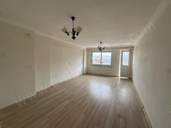 Terzialiler Ortaca Satılık Daire |  3+1 Oda | 100M2 3.500.000Tl | 4. Kat | Klima | 1 Banyo | 3 Yatak Odası Resim-4