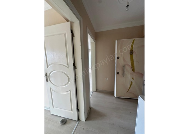 Cumhuriyet Ortaca Kiralık Daire |  1+1 Oda | 55M2 Aylık 15.000Tl | 3. Kat | Klima | 1 Banyo | 1 Yatak Odası Resim-4