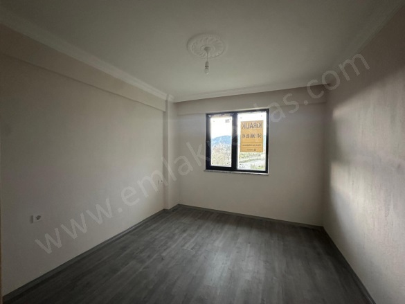 Cumhuriyet Ortaca Kiralık Daire |  1+1 Oda | 50M2 Aylık 17.000Tl | 3. Kat | Klima | 1 Banyo | 1 Yatak Odası Resim-4