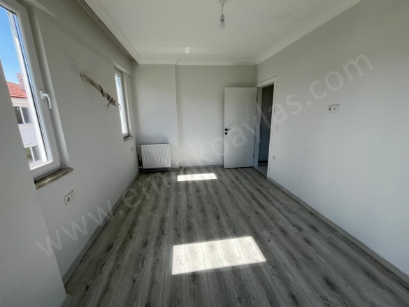 Çaylı Ortaca Satılık Daire |  2+1 Oda | 75M2 4.400.000Tl | 3. Kat | Klima | 1 Banyo | 2 Yatak Odası Resim-4