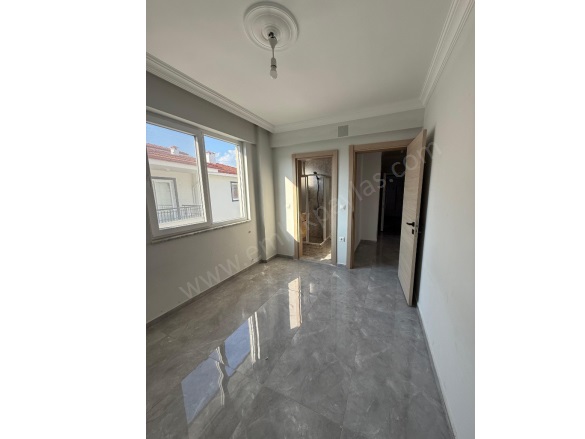 Karaburun Ortaca Kiralık Daire |  2+1 Oda | 75M2 Aylık 20.000Tl | 3. Kat | Klima | 1 Banyo | 2 Yatak Odası Resim-4