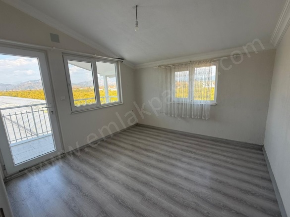 Yeşilyurt Ortaca Kiralık Daire |  2+1 Oda | 110M2 Aylık 18.000Tl | 2. Kat | Klima | 2 Banyo | 2 Yatak Odası Resim-5