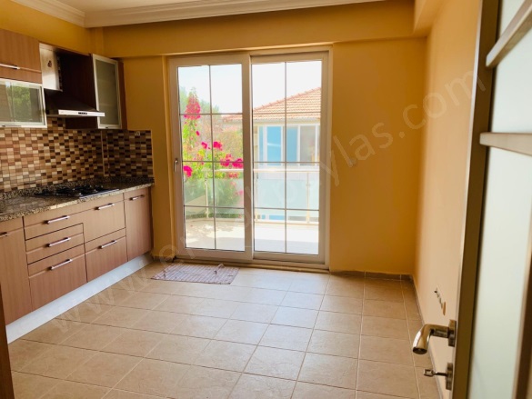 Cumhuriyet Ortaca Kiralık Daire |  3+1 Oda | 135M2 Aylık 30.000Tl | 2. Kat | Klima | 2 Banyo | 3 Yatak Odası Resim-5