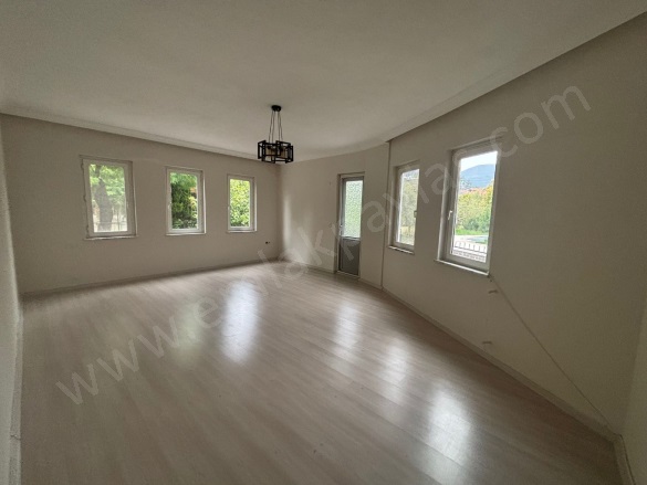 Dalyan Ortaca Kiralık Daire |  2+1 Oda | 130M2 Aylık 30.000Tl | Giriş Katı | Klima | 1 Banyo | 2 Yatak Odası Resim-2