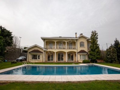 İstanbul Zekeriyaköyde Satılık Villa 2300 M2 Arsada 7+1 Müstakil Lüks Ev Sarıyer