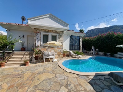Muğla Ortaca Marmarlı Da Satılık Villa 2+1 Tek Katlı Yüzme Havuzlu Müstakil Ev