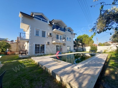 Dalyan Da Ortak Yüzme Havuzlu 978 M2 Arsada 4 Den 140M2 4+1 Satılık Daire Veya Takas Ortaca