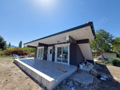 Muğla Ortaca Eskiköyde Doğanın Ortasında Huzurlu Bir Yaşam İçin İdeal 2+1 Tek Katlı Ev Kiralık Müstakil