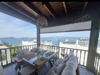 Milas Boğaziçinde Deniz Manzaralı 3+1 Dubleks Acil Satılık Villa