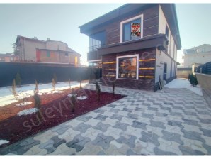 HÜSAMETTİN ÇELEBİ MAH.SATILIK BAĞIMSIZ 4+1  MERKEZE YAKIN VİLLA