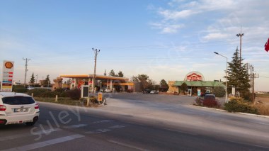 SÜLEYMAN NEREDE RUMİ, KONYA GİRİŞİ 10. KM DE BENZİNLİK İÇİ LOKANTA KİRALIYOR.