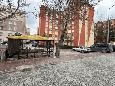 IŞIKLAR MAH.SELİKENT SİTESİ GİRİŞ KAT 3+1 KİRALIK DAİRE