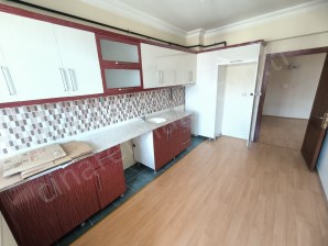 ŞÜKRÜPAŞADA ASANSÖRLÜ ÜÇ CEPHELİ SATILIK FIRSAT DAİRE ÇINARDAN İlan no: 4662