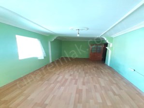 TAŞHANIN KARŞISINDA KİRALIK BAHÇELİ MÜSTAKİL EV ÇINARDAN İlan No: 5372