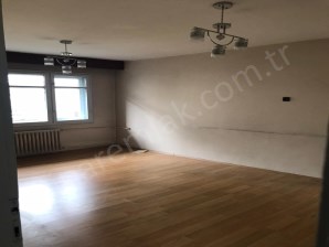 YENİŞEHİRDE ANA CADDE ÜZERİNDE KİRALIK DAİRE ÇINARDAN İlan No:5385