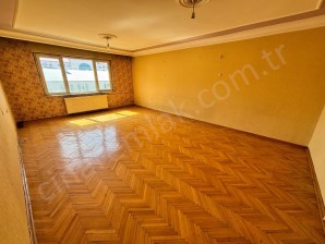 BOSNA CADDESİNDE ASANSÖRLÜ 3+1 KİRALIK DAİRE ÇINARDAN İlan No:5434