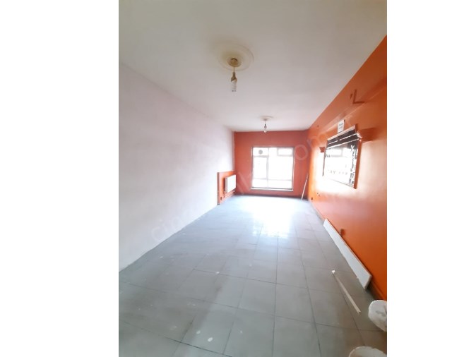CUMHURİYET CADDESİNDE SATILIK İŞYERİ ÇINARDAN İlan No: 4024
