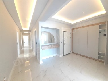 YILDIZKENTTE SATILIK KAT VE CEPHE SEÇENEKLİ ULTRA LÜKS 4+1 SIFIR  DAİRELER ÇINARDAN İlan No: 4084