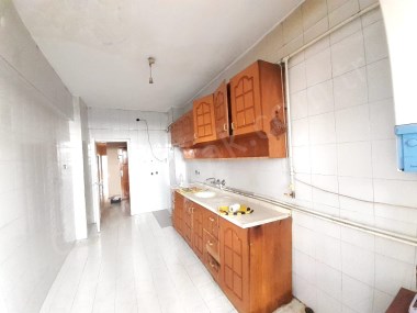 GÜRCÜKAPIDA ASANSÖRLÜ 3+1 KİRALIK DAİRE ÇINARDAN İlan No: 4317