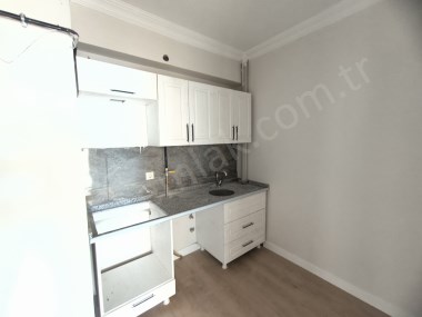 YONCALIKTA KAT VE CEPHE SEÇENEKLİ KİRALIK 2+1 OFİS&BÜRO ÇINARDAN İlan No:4391