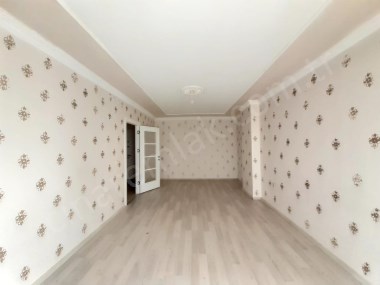 HİLALKENT KAVAK KONUTLARINDA SATILIK ARA KAT DAİRE ÇINARDAN İlan No: 4429