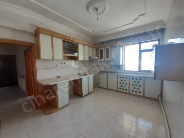 BOSNA CADDESİNDE İÇİ YAPILI ASANSÖRLÜ SATILIK DAİRE ÇINARDAN İlan No: 4498