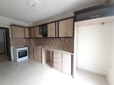 İŞTE FIRSAT! DADAŞKENTTE SATILIK ANA CADDE ÜZERİNDE FULL YAPILI 2+1 DAİRE ÇINARDAN İlan No:4559