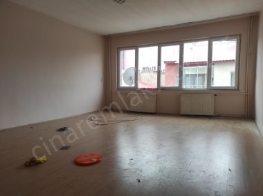 İSTASYONDA ASANSÖRLÜ ARA KAT GÜNEY BATI CEPHELİ SATILIK DAİRE ÇINARDAN İlan No:4568