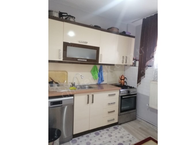 YENİŞEHİRDE SATILIK İÇİ YAPILI 2+1 BODRUM KAT ÇINARDAN İlan No: 4599