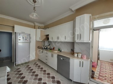 KAYAKYOLUNDA 4+1 ASANSÖRLÜ MÜKEMMEL GÜNEŞLİ SATILIK  DAİRE ÇINARDAN İlan No:4677