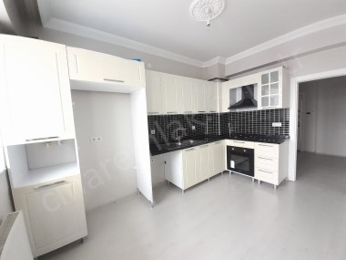 YEŞİL YAKUTİYE KONUTLARINDA SATILIK 3+1 GÜNEY BATI CEPHELİ DAİRE ÇINARDAN İlan No:4699