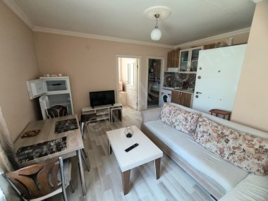 ÇINARDAN YAKIT AİDAT VE TÜMGİDER DAHİL FUL EŞYALI KİRALIK DAİRE İlan No:4896