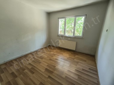 A.GAZİDE FULL YAPILI KOMBİLİ BAHÇELİ KİRALIK DAİRE ÇINARDAN İlan No: 4917