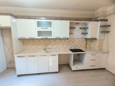 ŞÜKRÜPAŞADA İÇİ FULL YAPILI 3+1 GİDERLERİ AYRI SATILIK BODRUM ÇINARDAN ilan no:4953