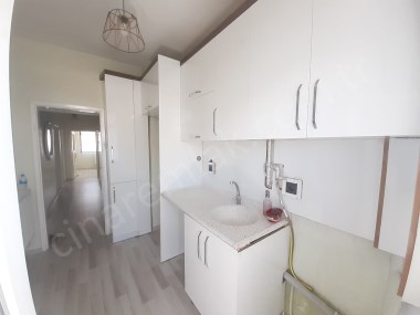 A.GAZİDE İÇİ YAPILI ARA KAT KİRALIK DAİRE ÇINARDAN İlan No: 4956